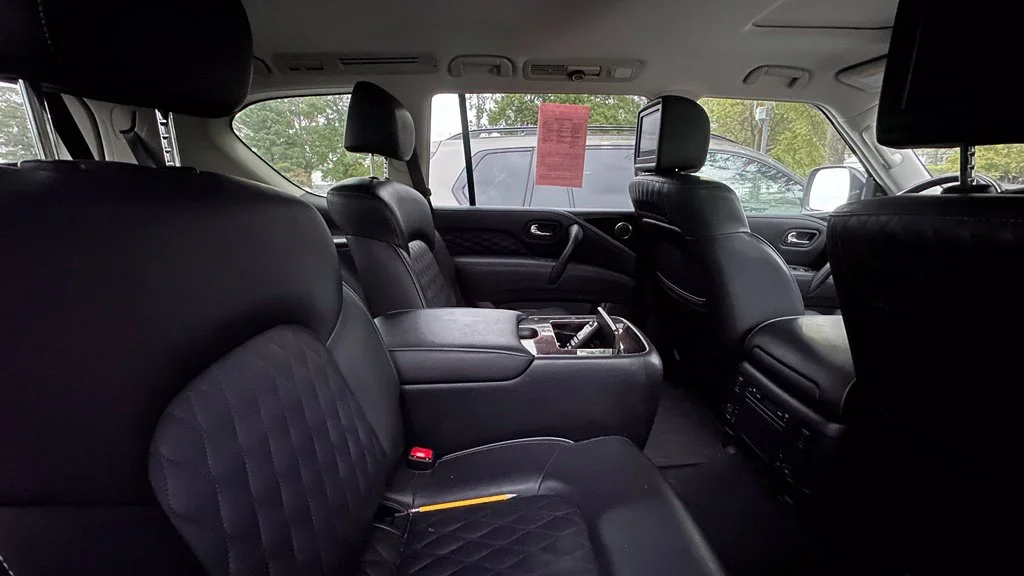 Used 2019 Black Obsidian INFINITI LUXE image 10