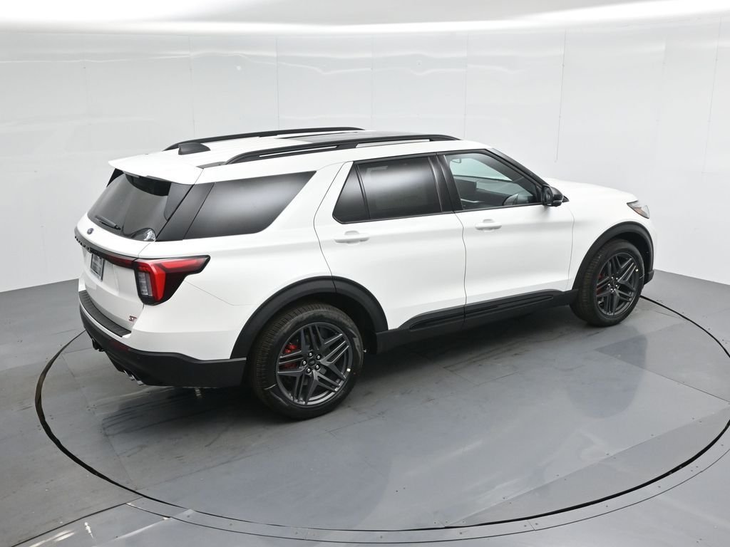 New 2025 Star White Metallic Tri-Coat Ford ST image 46
