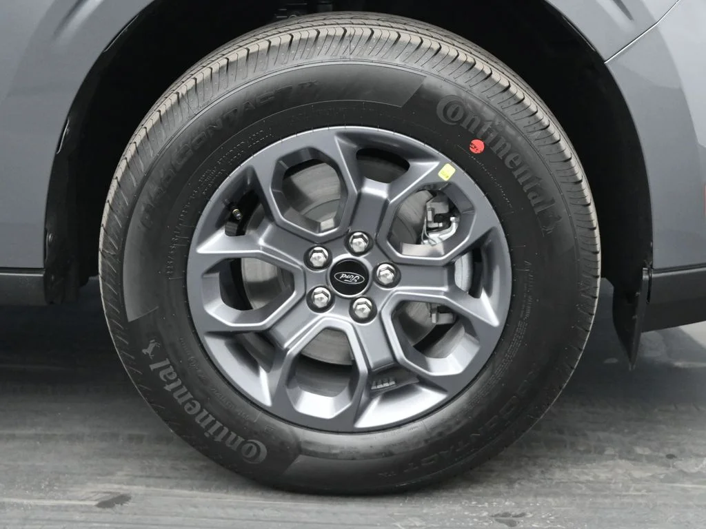 New 2026 Carbonized Gray Metallic Ford XLT image 21