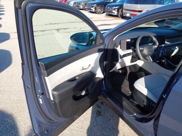 New 2026 Blue Hyundai SE image 28