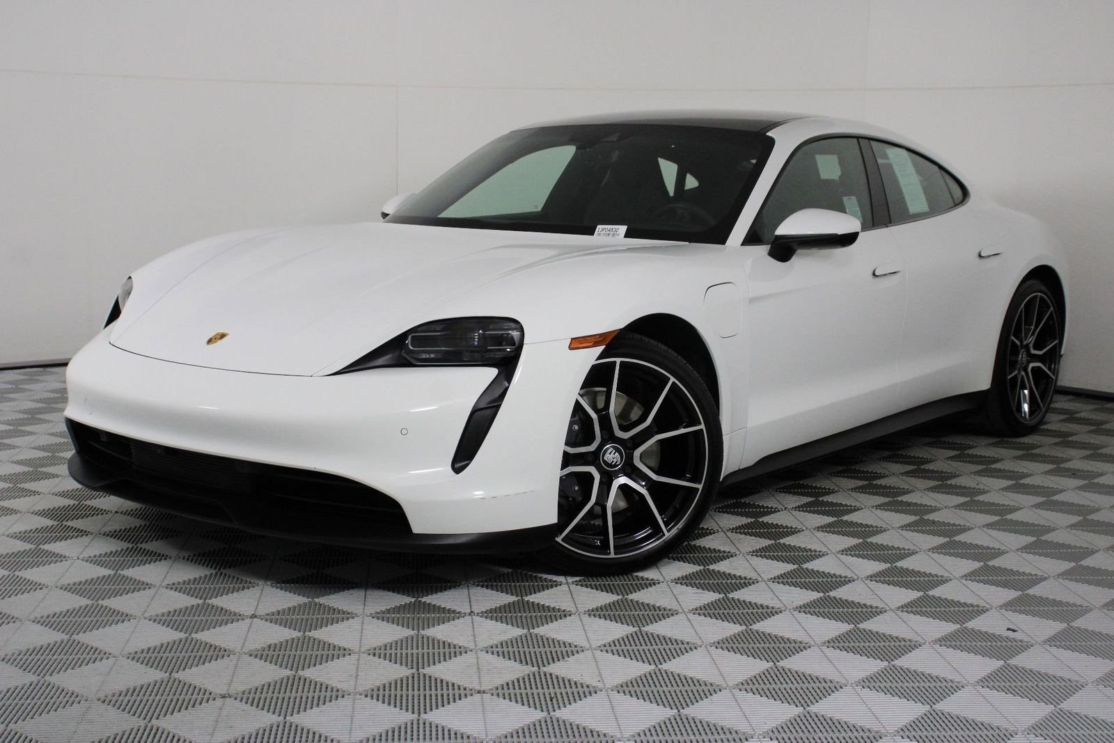 2023 Porsche Taycan -'s photo
