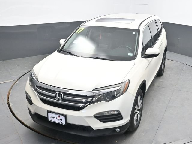 Used 2017 White Honda EX-L image 19