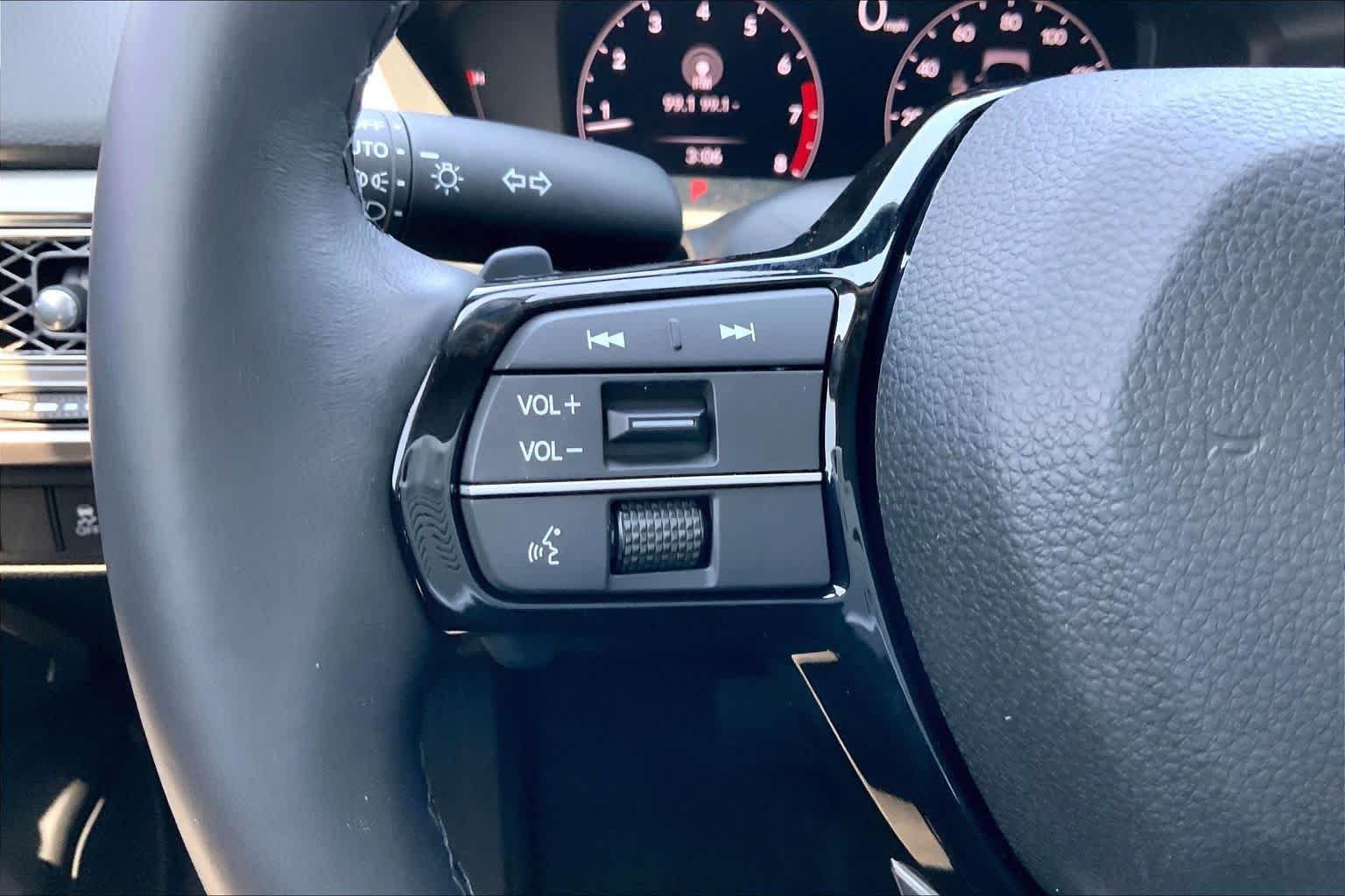 Used 2026 Platinum White Pearl Acura  image 23