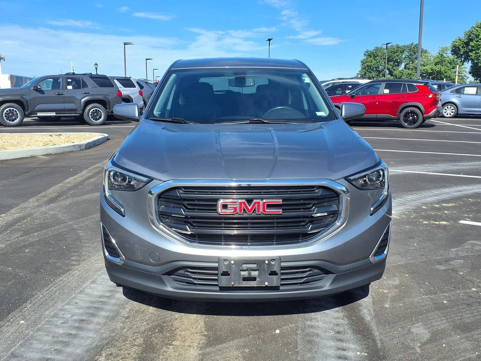 Used 2019 Satin Steel Metallic GMC SLE image 31