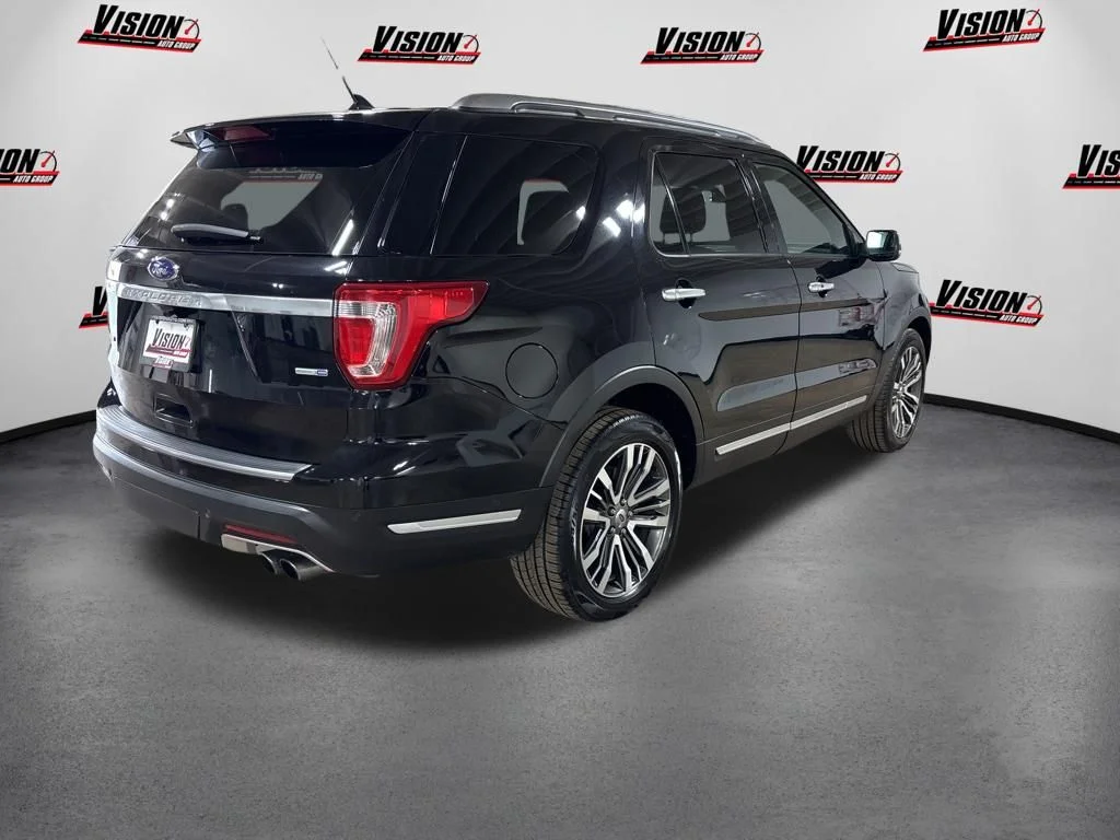 Used 2019  Ford Platinum image 5