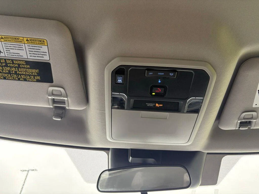 Used 2023 Ice Toyota SR5 image 9