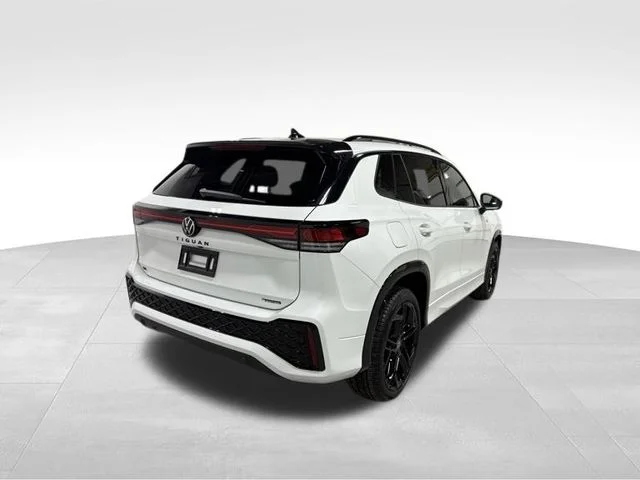 2026 Volkswagen Tiguan SE R-LINE BLACK - Photo 5