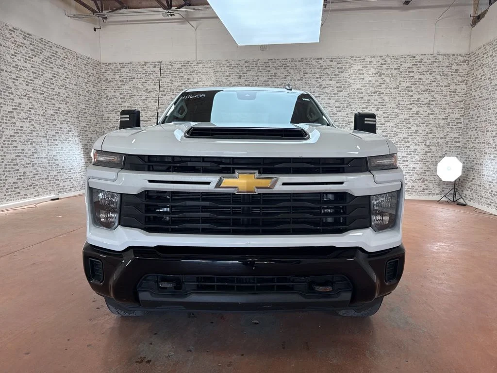 Used 2024 White Chevrolet Custom image 2