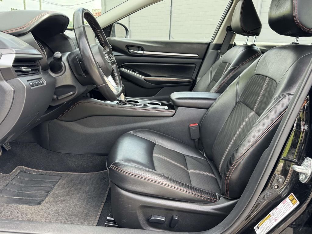 Used 2024 Black Nissan 2.5 SR image 19