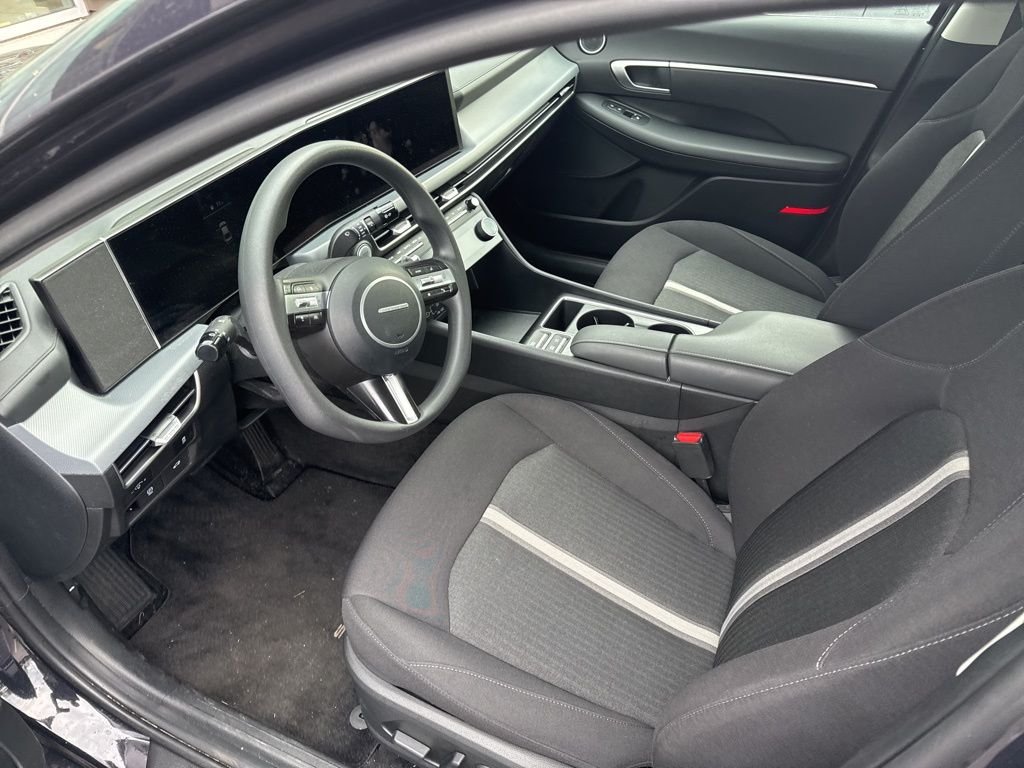 Used 2025 Blue Hyundai SEL image 13