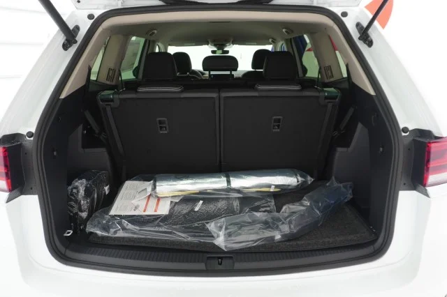 New 2026 Opal White Pearl Volkswagen 2.0T SE image 8