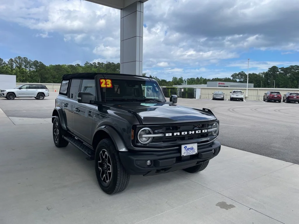 2023 Ford Bronco Outer Banks 4x4's photo