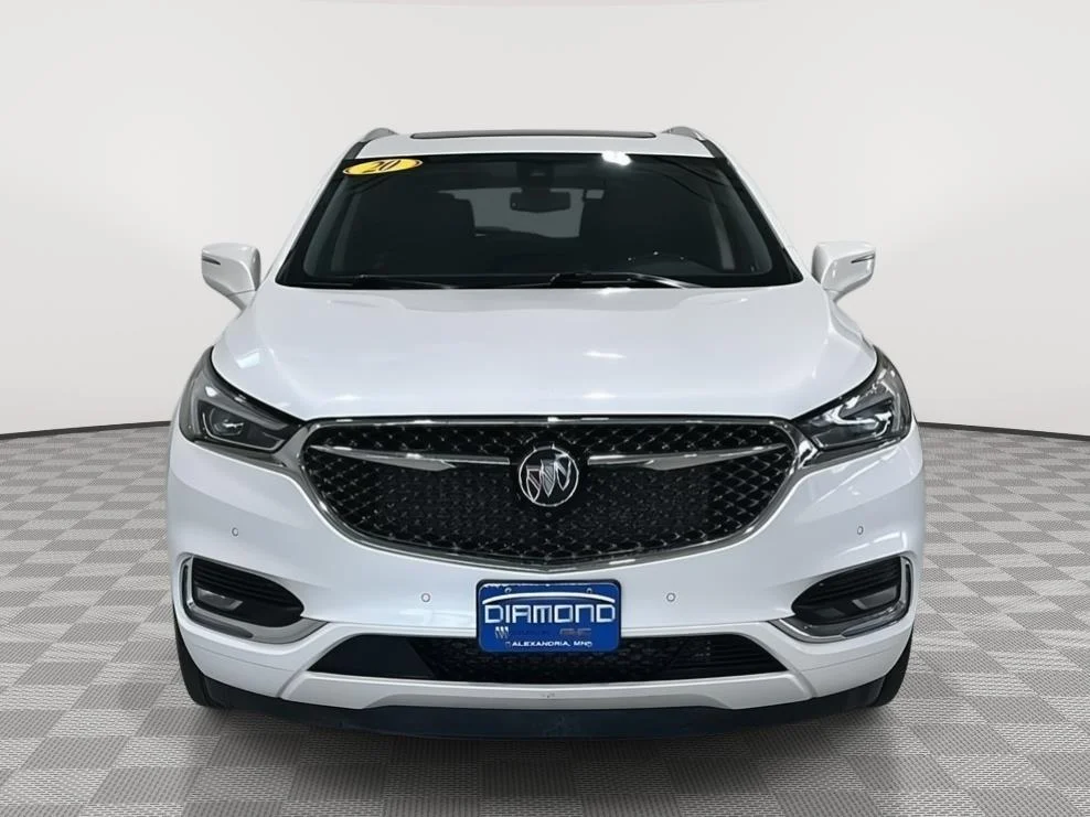 Used 2020 WHITE FROST TRICOAT Buick Avenir image 8