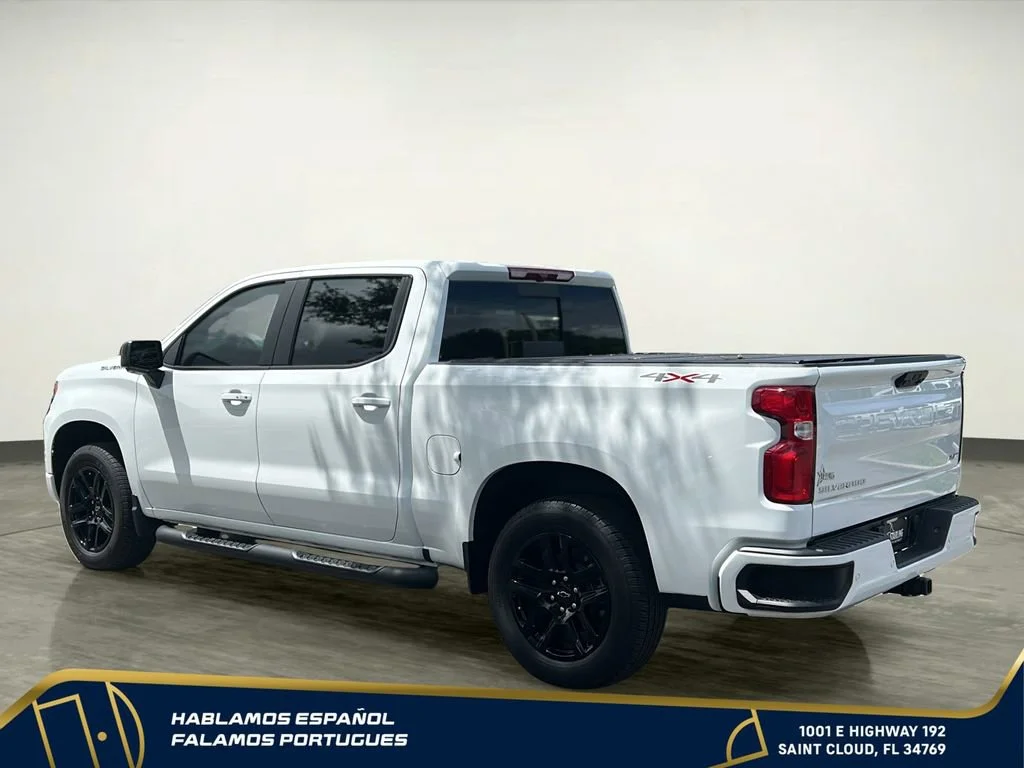Used 2026 Summit White Chevrolet RST image 4