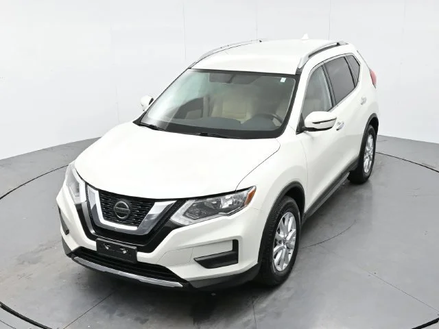 Used 2018 Pearl White Nissan SV image 35