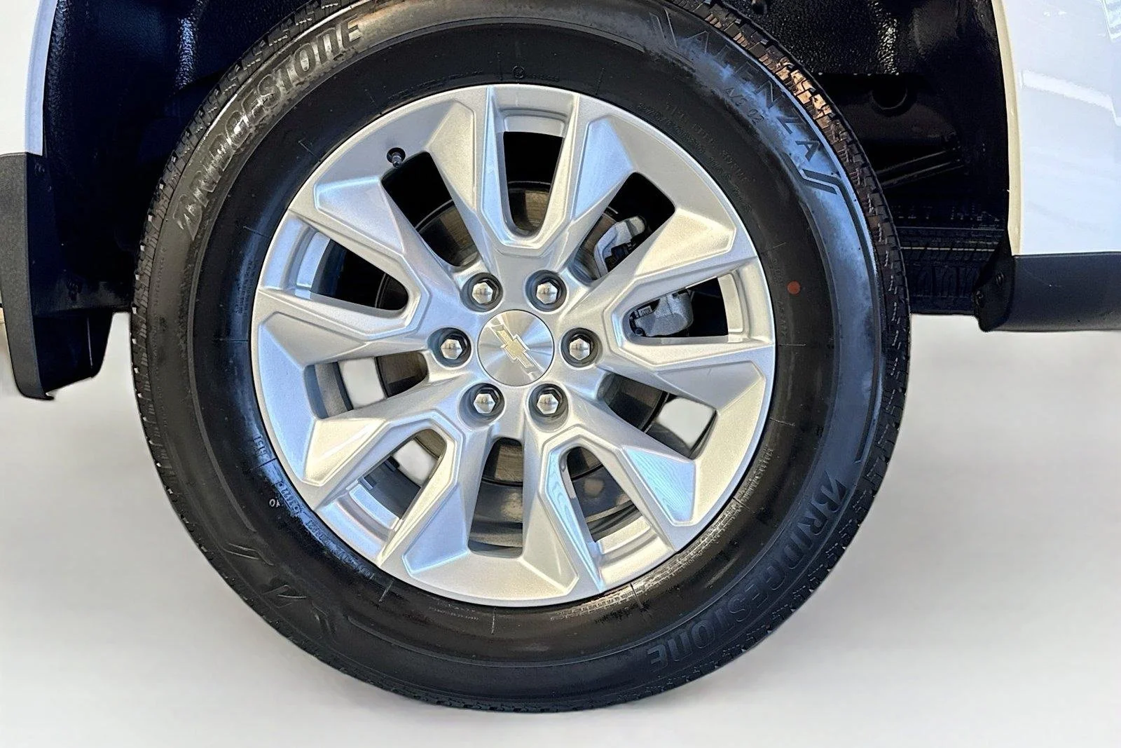 Used 2023 Summit White Chevrolet Custom image 29