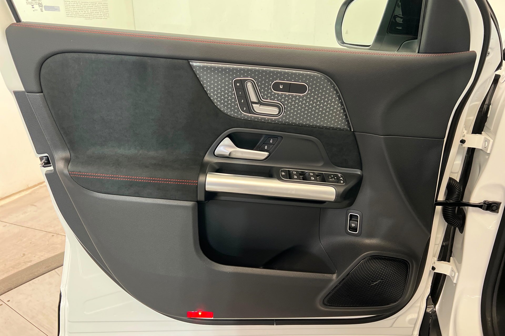 New 2026 Polar White Mercedes-Benz GLA 250 image 40