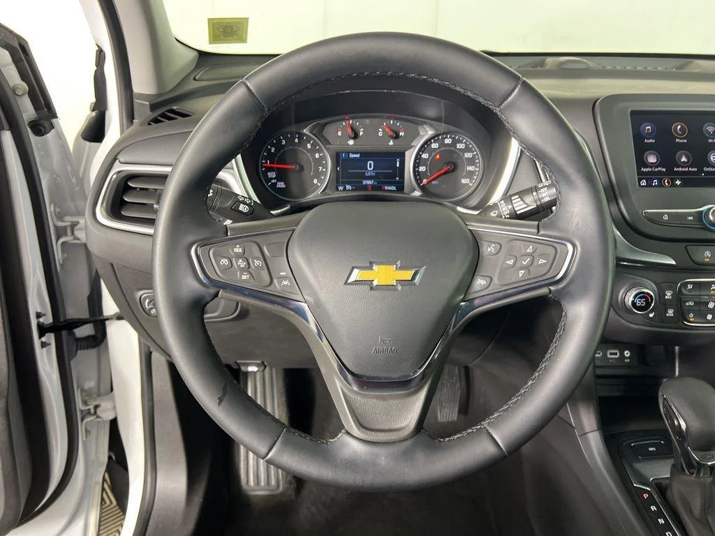 Used 2024 Summit White Chevrolet LT image 13
