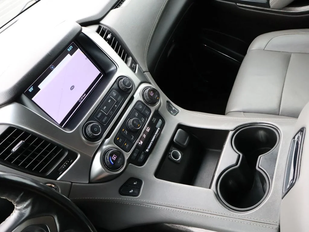 Used 2018 Gray Chevrolet LT image 21