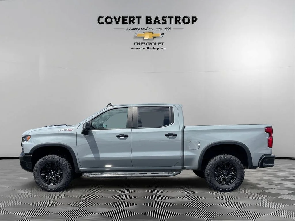 Used 2024 Gray Chevrolet ZR2 image 3