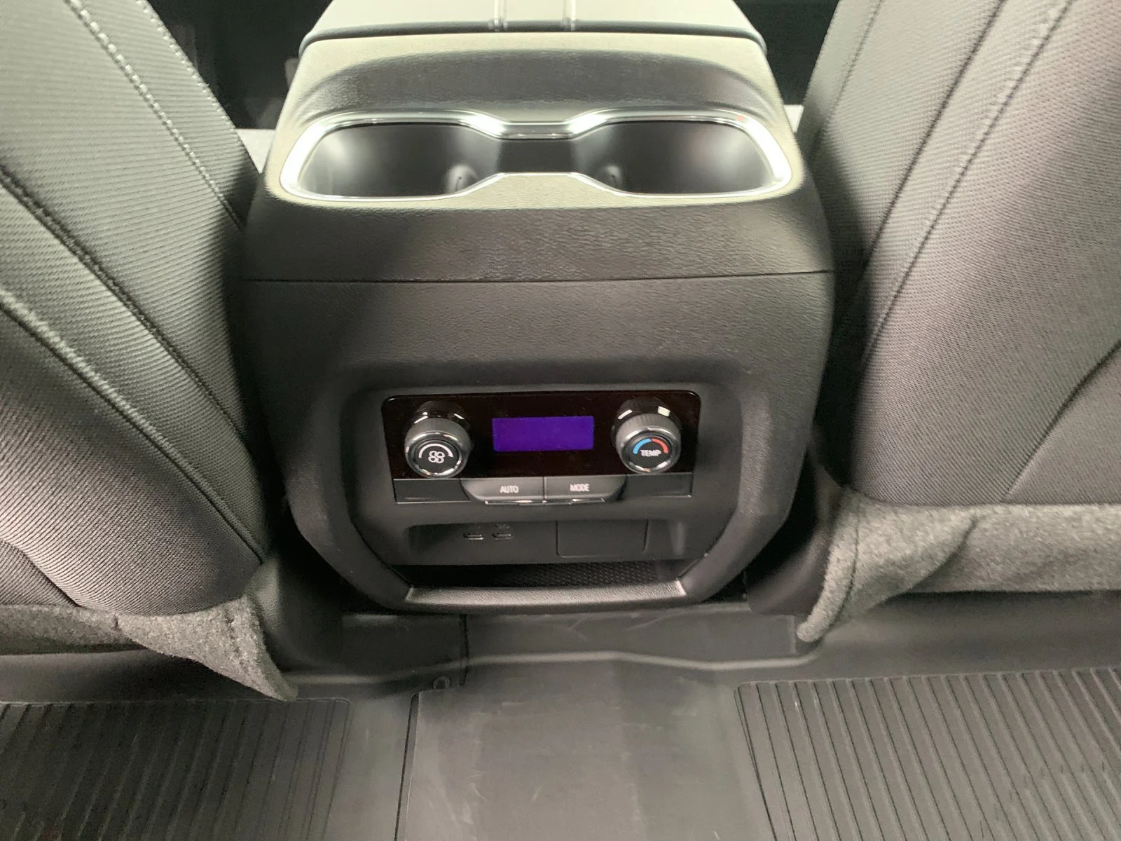 2027 Chevrolet Traverse LT - Photo 14