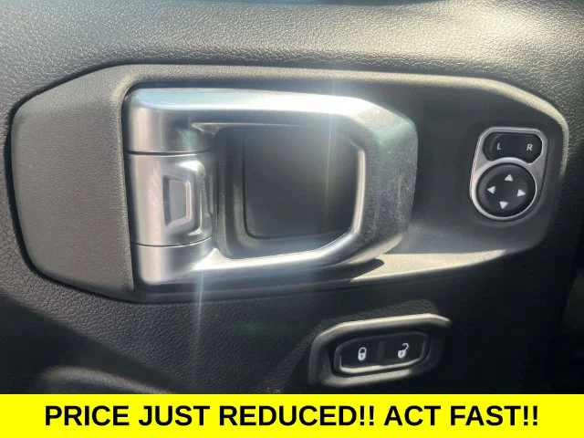 Certified Used 2023 Black Clearcoat Jeep Rubicon image 18