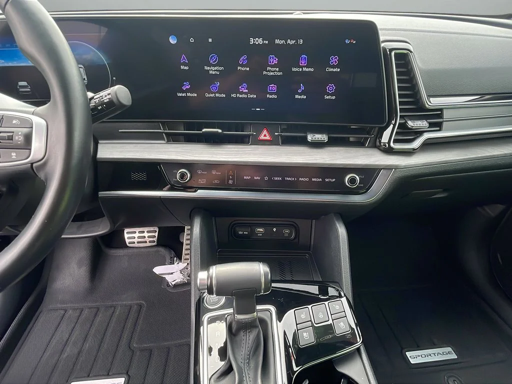 Certified Used 2023 Green Kia X-Pro Prestige image 24