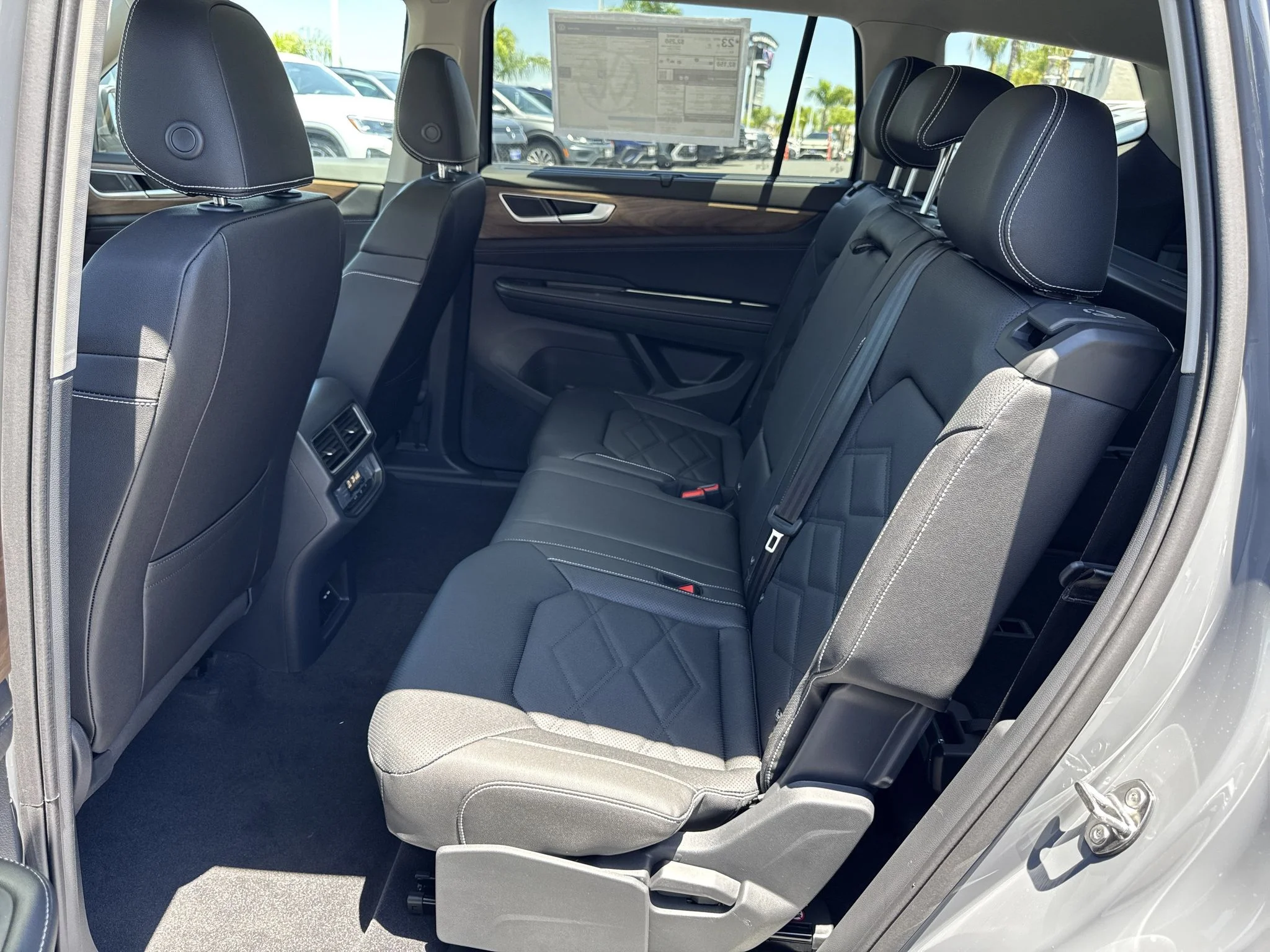 New 2026 Pure Gray Volkswagen 2.0T SE w/Technology image 31