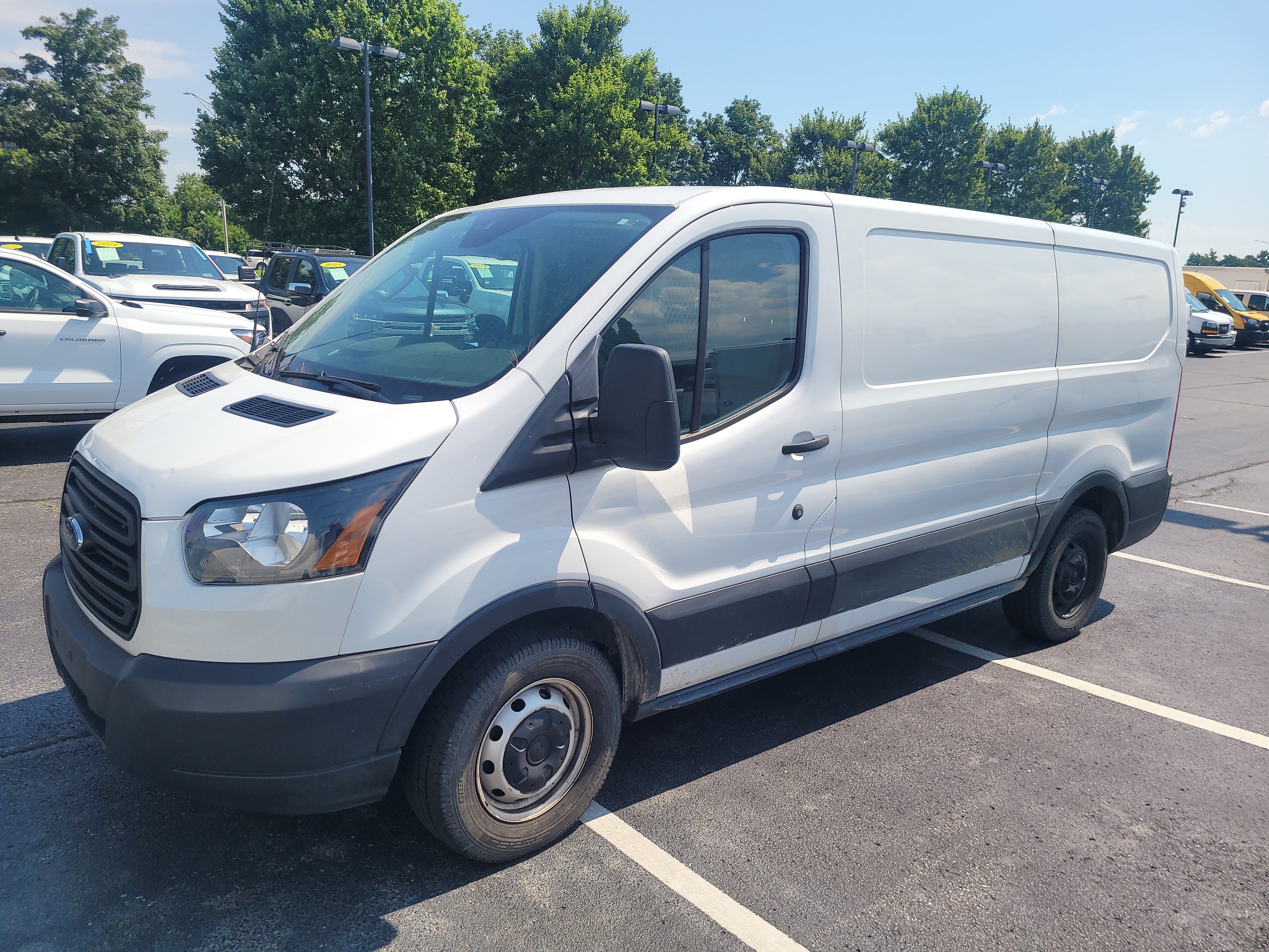 Used 2019 Oxford White Ford  image 7