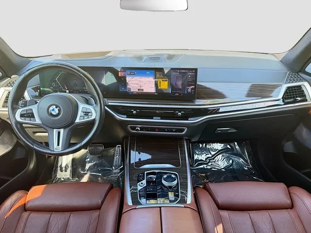 Used 2023 Gray Metallic BMW M60i image 17