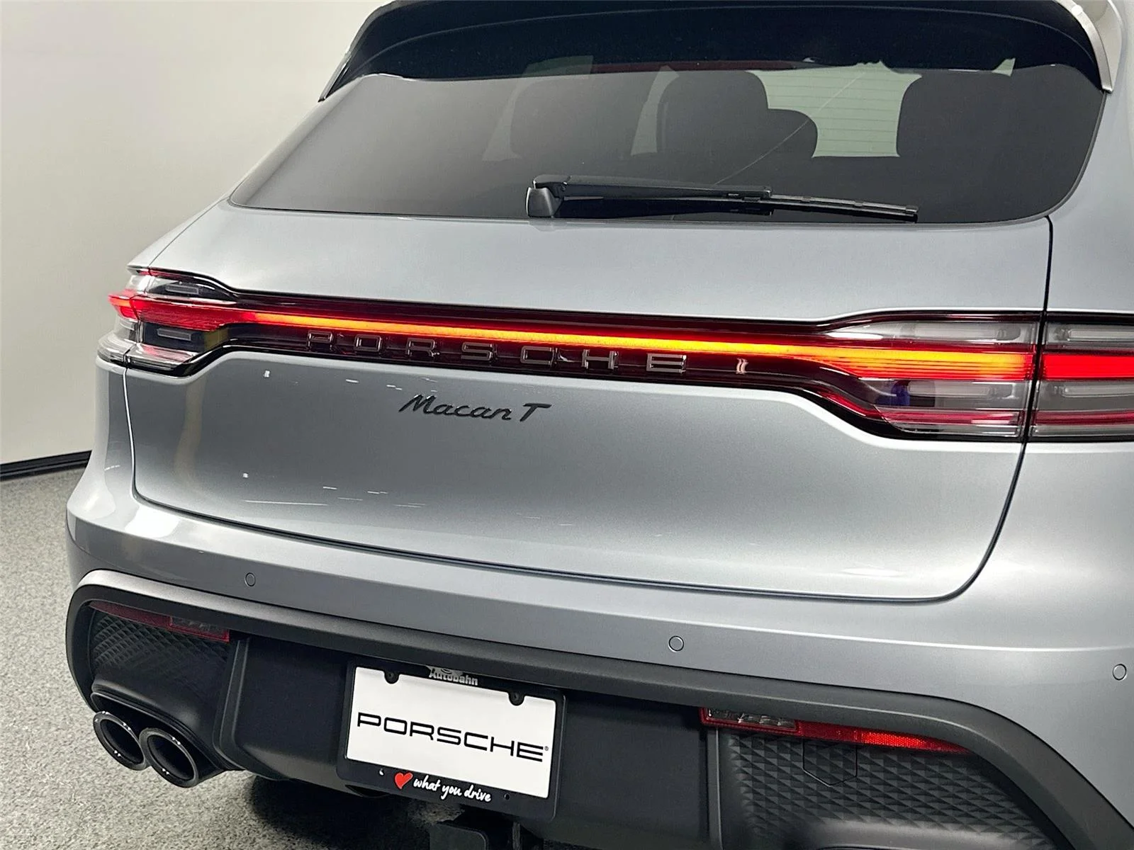 New 2026 Dolomite Silver Metallic Porsche T image 17