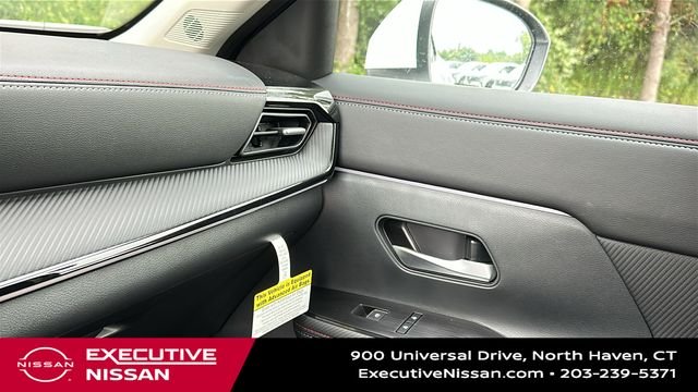 Used 2025 White Nissan SR image 20
