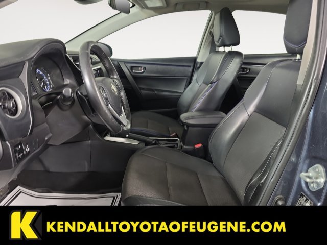 Used 2018 Gray Toyota SE image 11