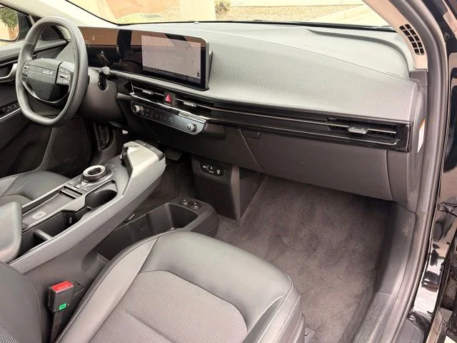 Certified Used 2025 Black Kia Light image 14