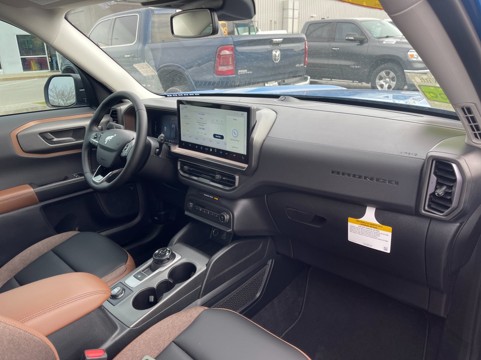 New 2026 Velocity Blue Metallic Ford Outer Banks® image 17