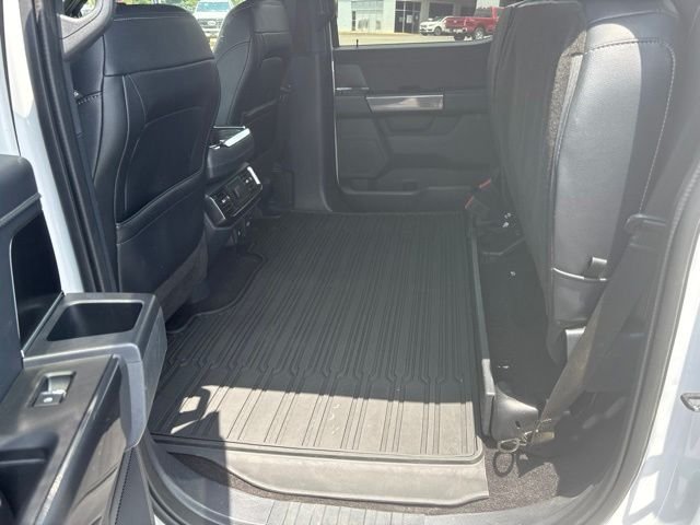 Used 2022 White Ford XLT image 14
