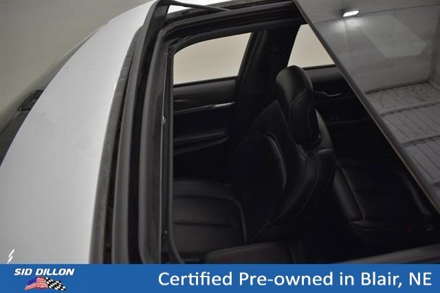 Used 2025 Bright White Clearcoat Jeep Limited image 7