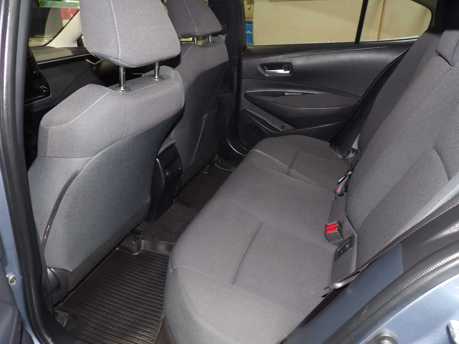 2021 Toyota Corolla LE - Photo 9