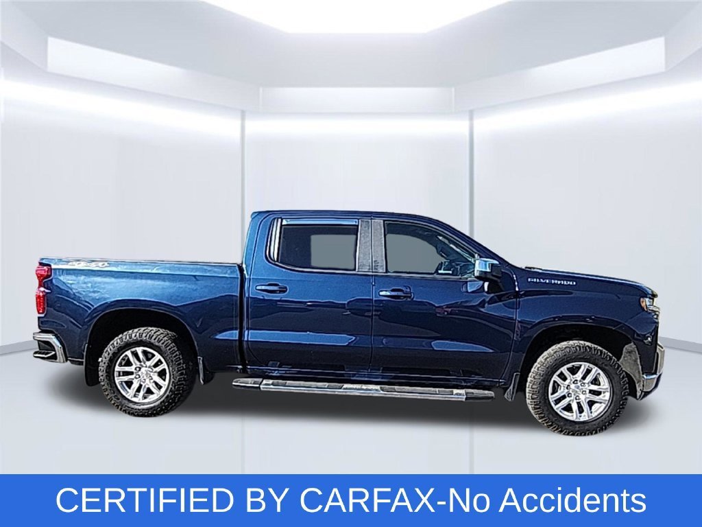Used 2020 Chevrolet Silverado 1500 LT with VIN 1GCUYDED9LZ358971 for sale in Northfield, Minnesota