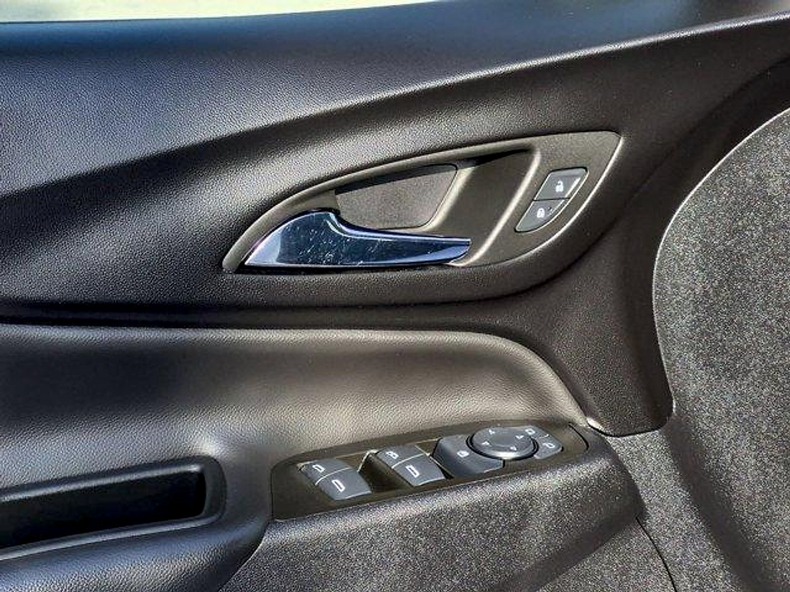 2024 Chevrolet Equinox LT - Photo 22