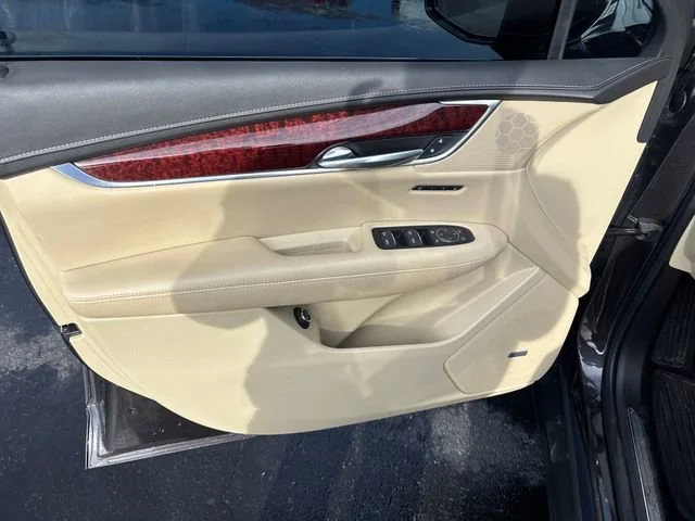 Used 2019 DARK GRANITE METALLIC Cadillac Luxury AWD image 11