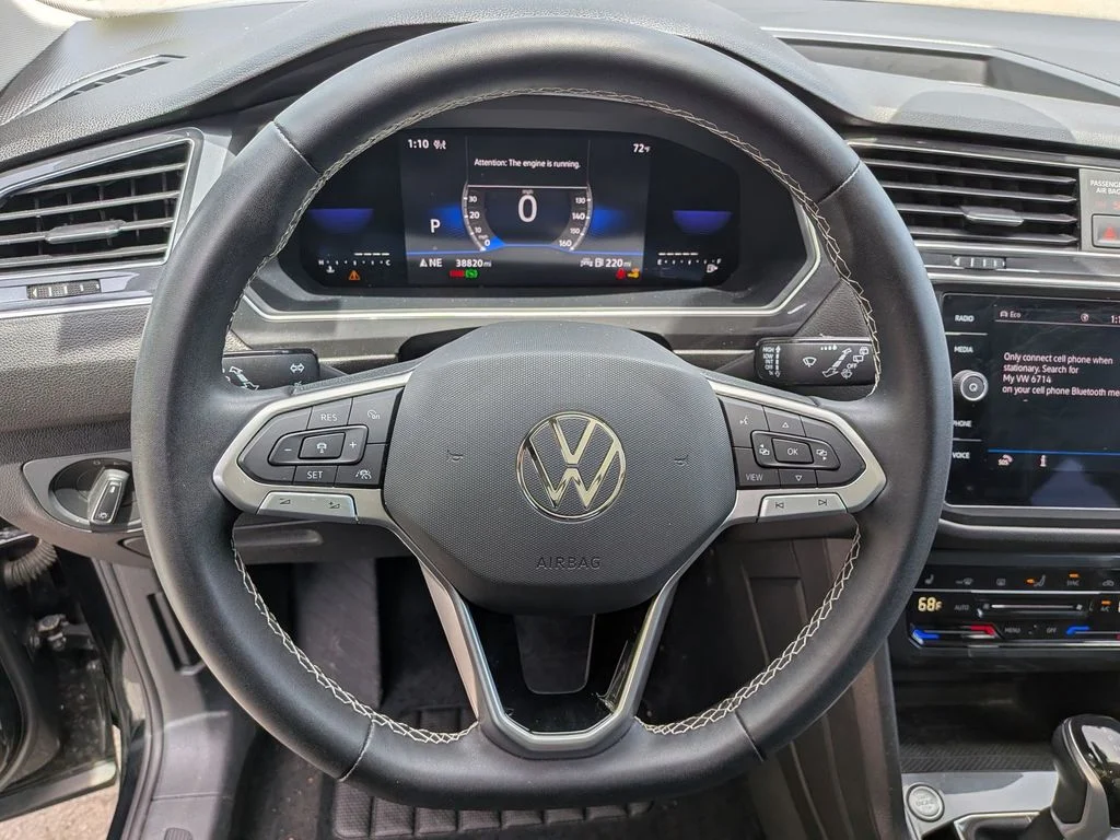 Used 2022 Black Volkswagen 2.0T SE image 15