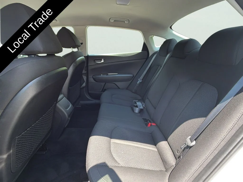 Used 2019 Snow White Pearl Kia LX image 12