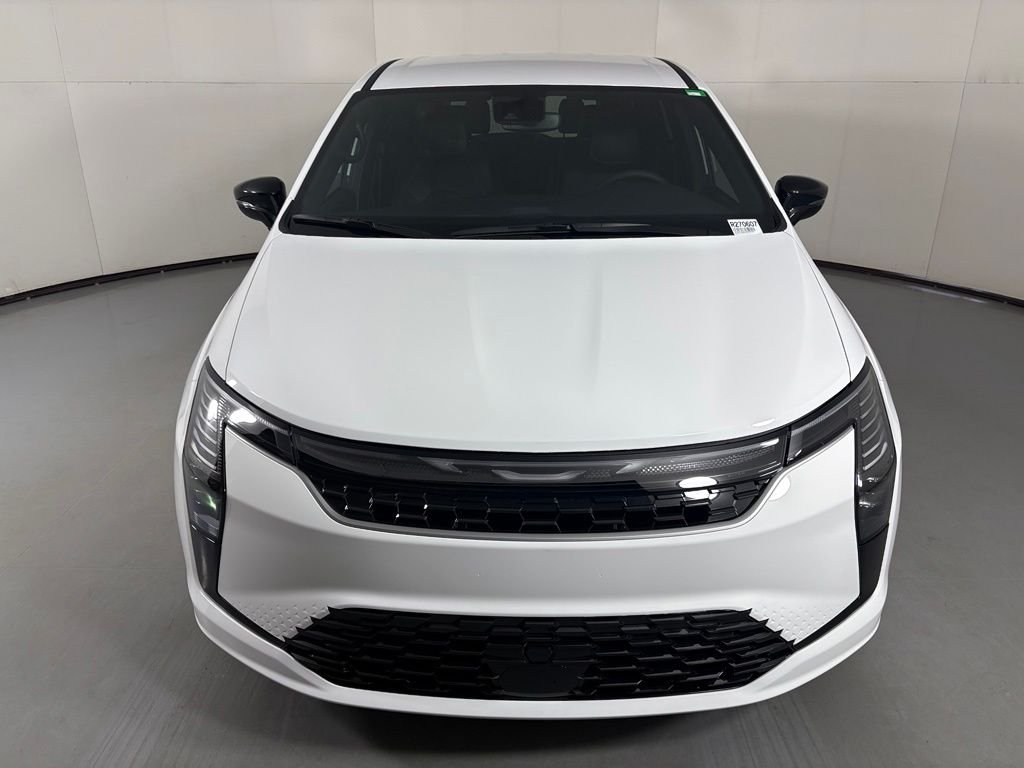 New 2027 Bright White Clear-Coat Paint Chrysler Select image 3