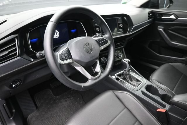 Used 2023 Platinum Gray Metallic Volkswagen 1.5T SE image 18