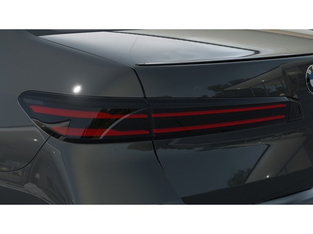 New 2027 Dravit Grey Metallic BMW 740 image 8