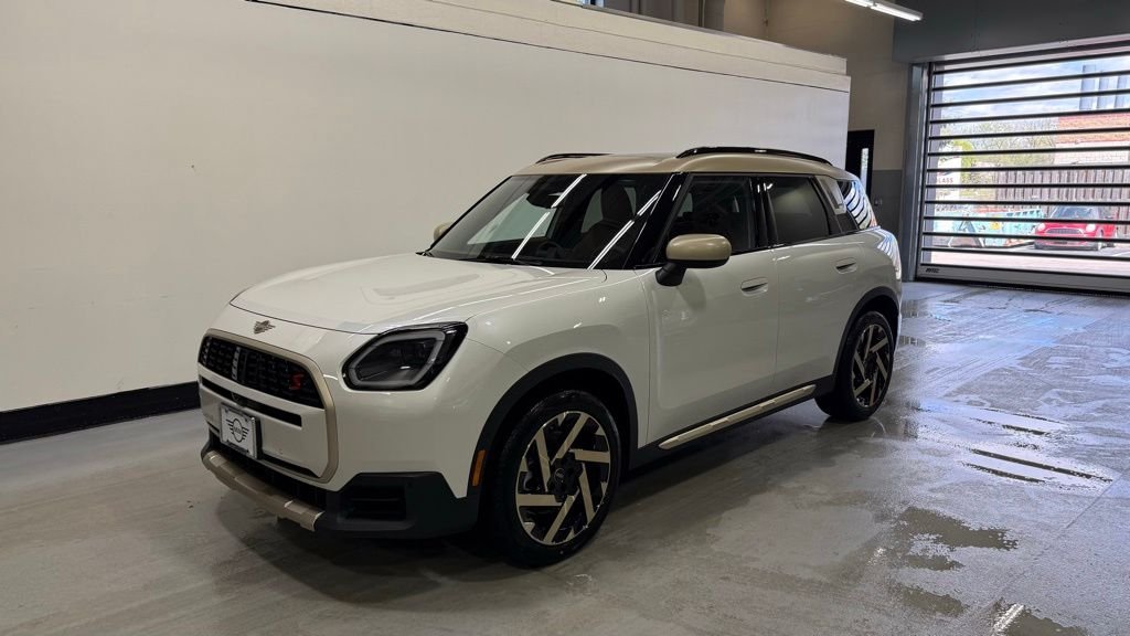 2027 MINI Countryman's photo