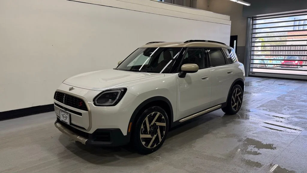 2027 MINI Countryman's photo