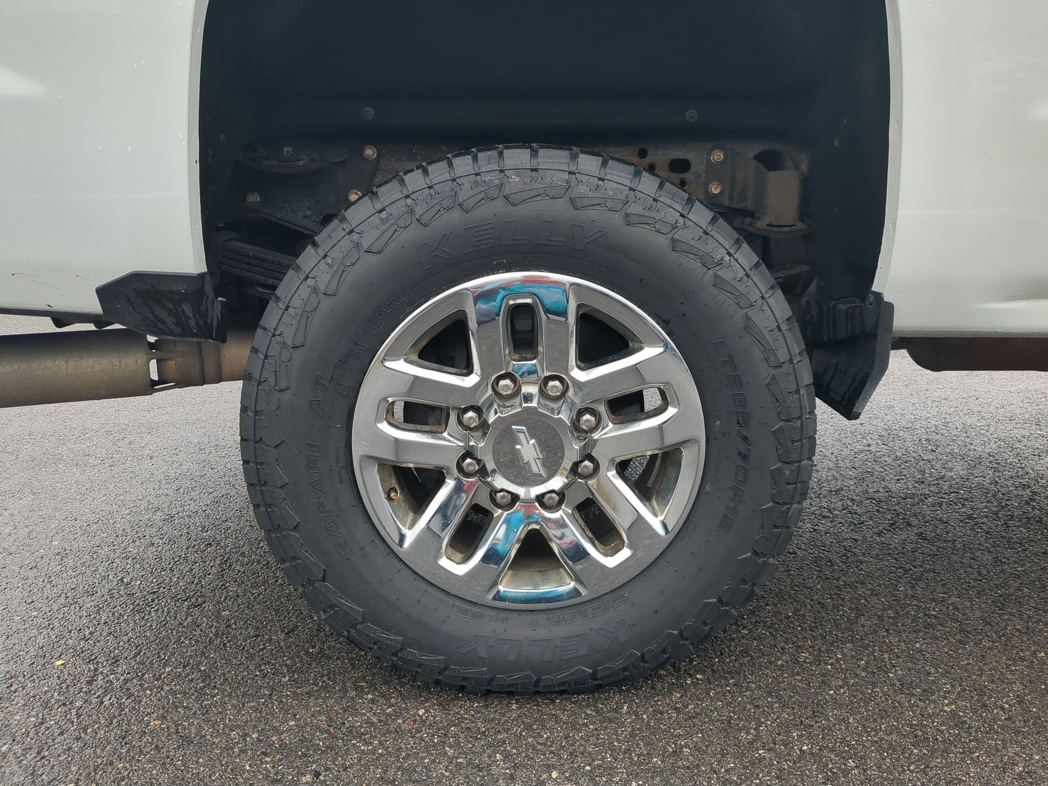 Used 2019 SUMMIT WHITE Chevrolet High Country image 12