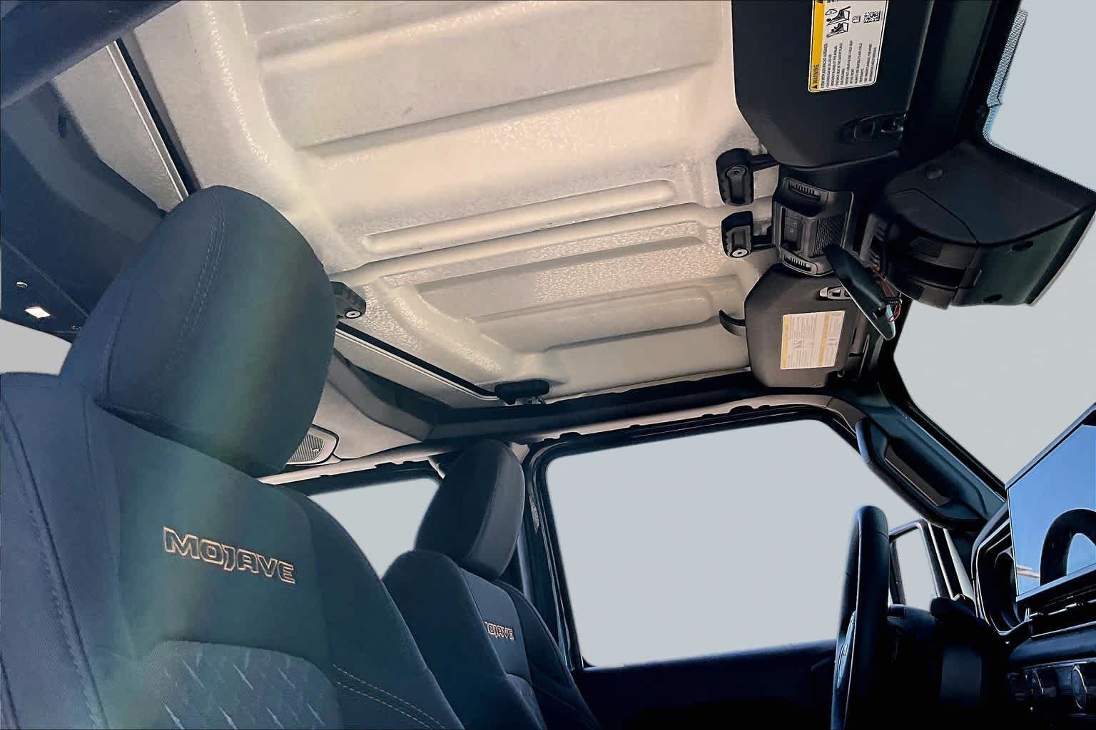 Used 2026 Anvil Clearcoat Jeep Mojave image 14
